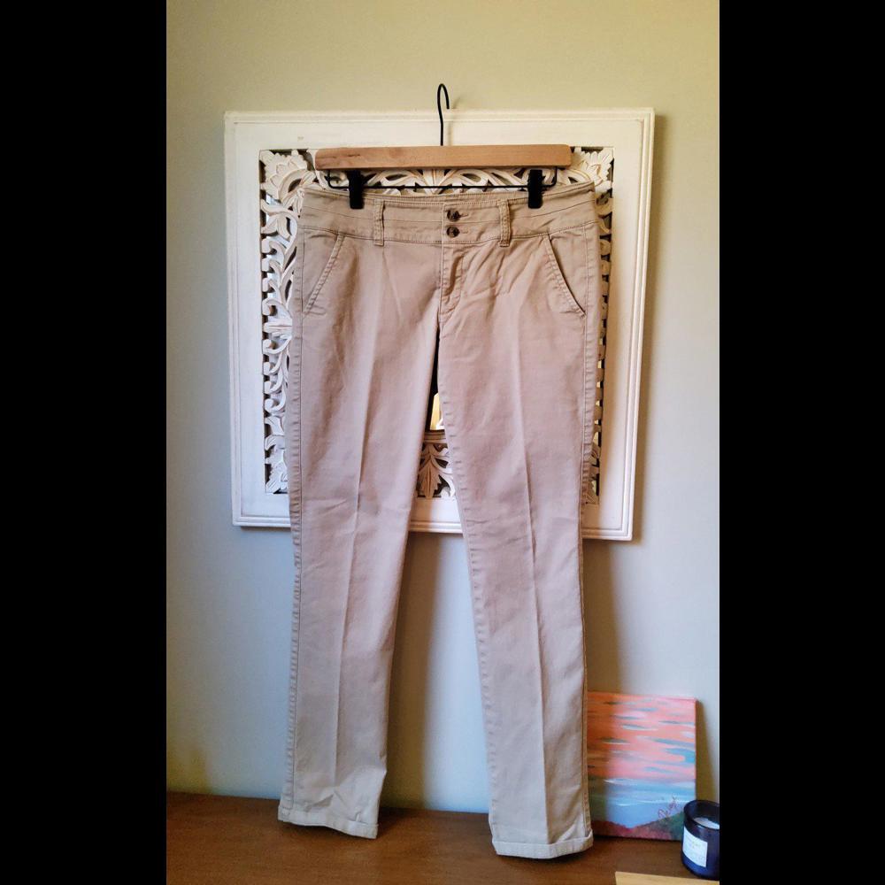 American Eagle womens khaki pants
